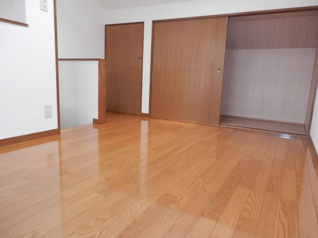 【内装】 | グランドールアヴェニュー | ロフト（参考・別室）