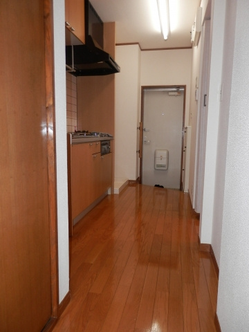 【内装】 | グランドールアヴェニュー | 廊下 洋室から