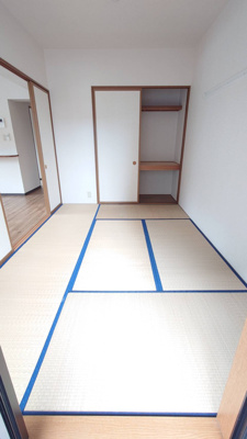 【和室】 | エミネンス長久保 | LDKの隣に和室6畳　押入