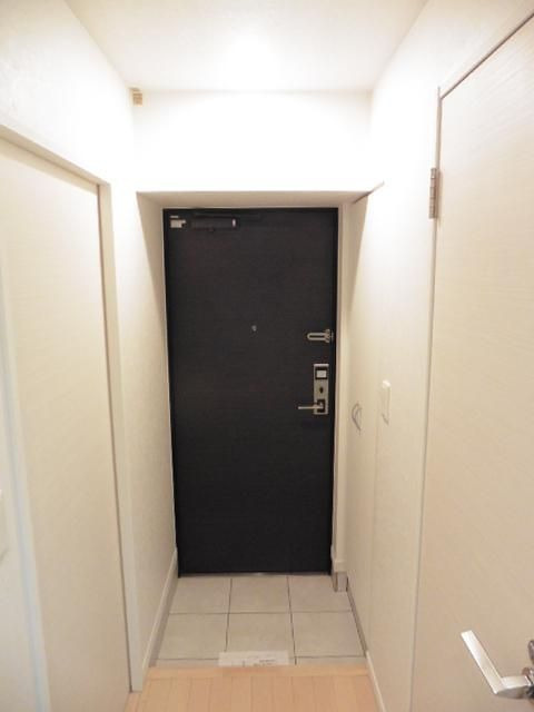 エンクレスト藤崎の玄関