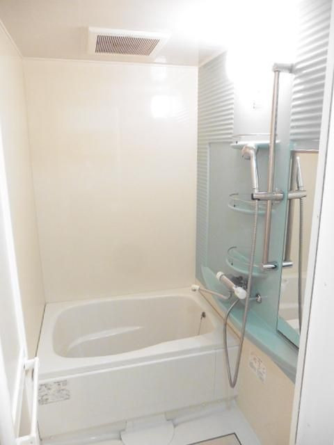 エンクレスト藤崎の浴室