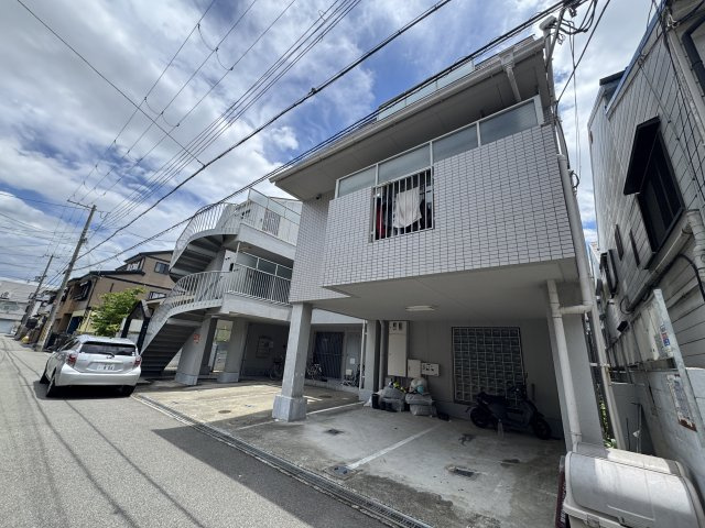 サンパレス21服部の外観