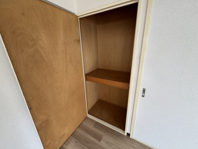 サンパレス21服部の収納