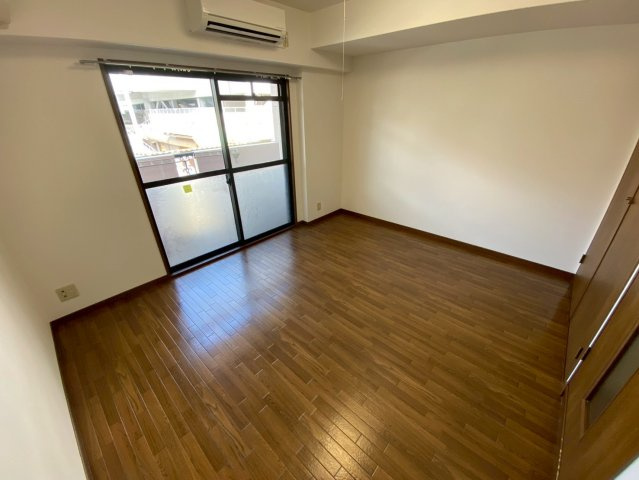 パレ甲南山手の居間・リビング