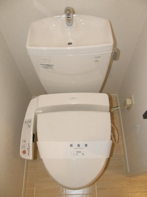 西新ROOMSのトイレ