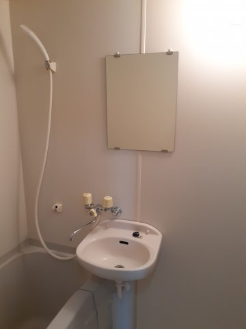 ナロージュの洗面所|ゆったりとスペースのある洗面所