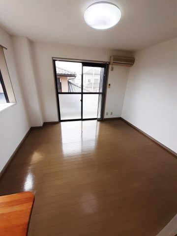 ナロージュの洋室|きれいな洋室です