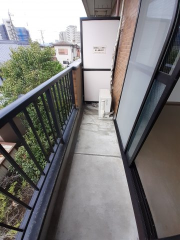 ナロージュのバルコニー|バルコニーからの眺めを楽しみながら食事をしませんか