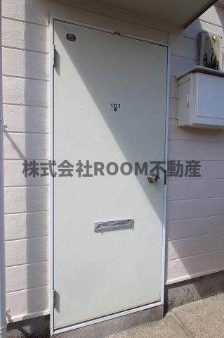 プラントハイツの玄関|明るい玄関です