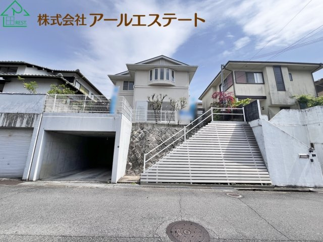 姫路市田寺東4丁目　　中古戸建の前面道路含む現地写真