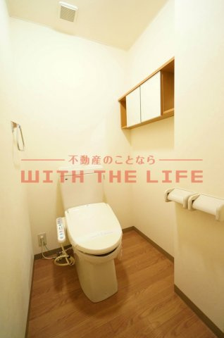 ローズマリーⅡ【10,000円キャッシュバック対象物件】のトイレ|落ち着いたトイレです