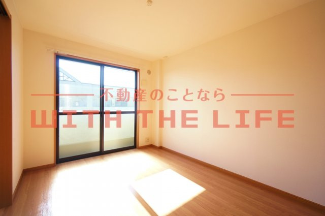 ローズマリーⅡ【10,000円キャッシュバック対象物件】の洋室|ゆったりした洋室です