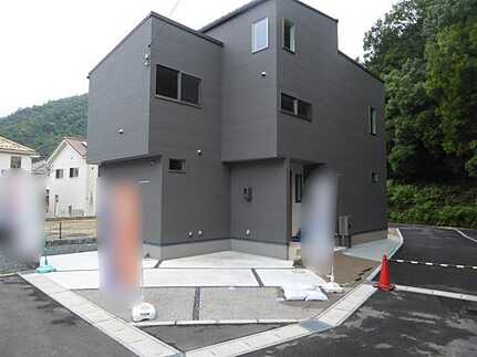 広島市安佐北区可部８丁目　新築一戸建て(全3棟) の外観