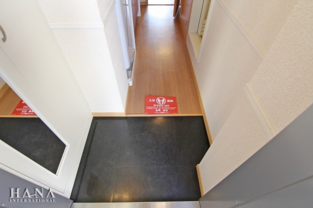 レオパレスセードルⅡの玄関