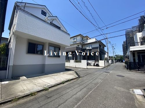 【前面道路含む現地写真】 | 【仲介手数料０円】平塚市平塚3丁目　中古一戸建て | 平塚市平塚3丁目　中古一戸建て