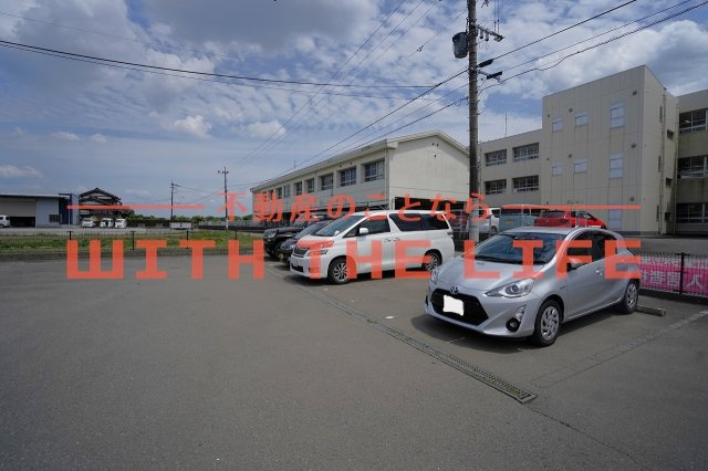 デュエール【キャッシュバック対象物件】の駐車場|駐車場完備です