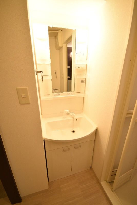 グランデージ藤崎の洗面所