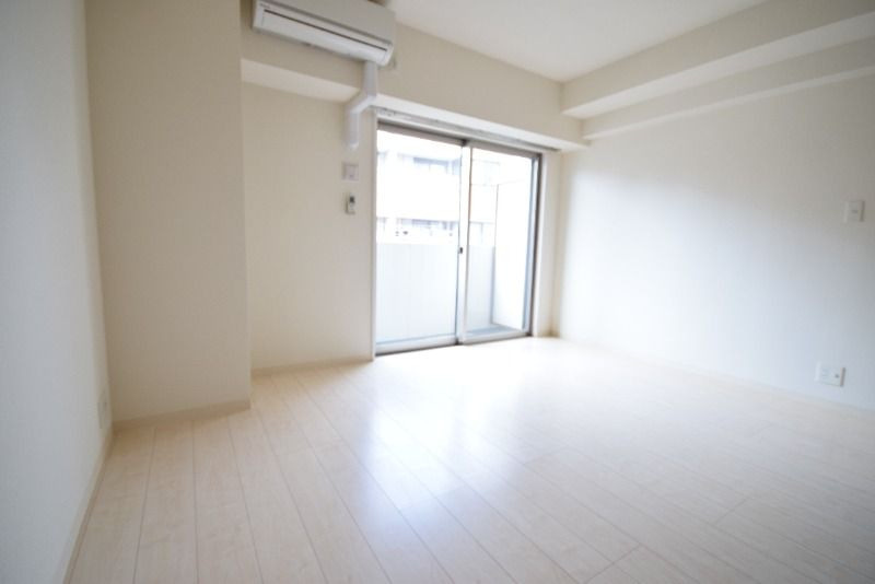 グランデージ藤崎の居間・リビング