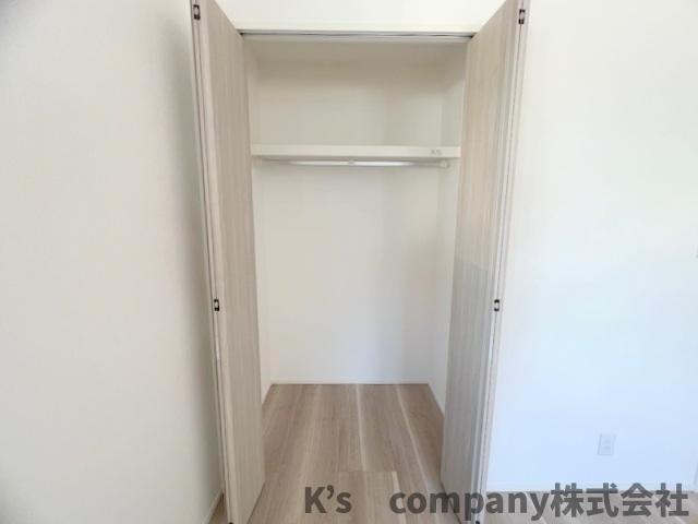 茅ヶ崎市柳島１丁目　新築戸建　１号棟の収納|洋室7帖の収納スペース◇