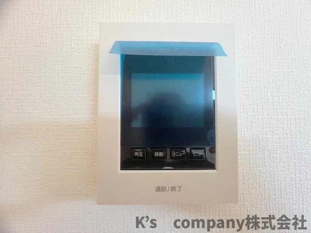 茅ヶ崎市柳島１丁目　新築戸建　１号棟のセキュリティ|訪問者の顔が確認できるモニター付きインターホン☆