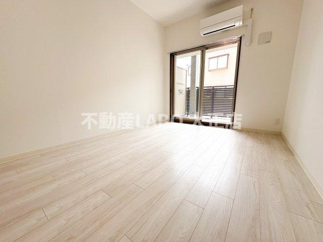 フォーリアライズ弁天町ノビアの寝室