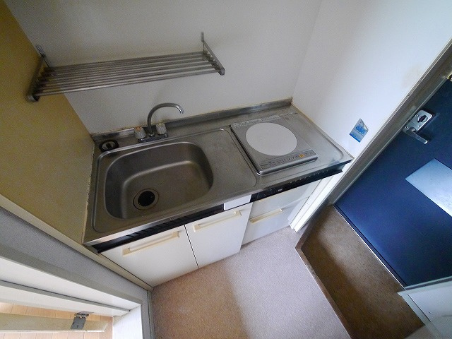 レオパレス法蓮町のキッチン