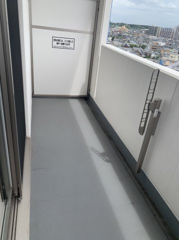 西辻マンションのバルコニー|お洗濯にも便利なバルコニー付き
