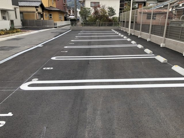 プランドールTの駐車場