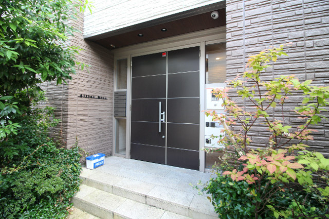 Alflat 三田のエントランス