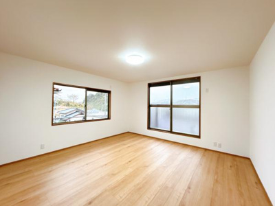 【洋室】 | 岩国市錦見8丁目戸建 | ２階南東側8帖洋室