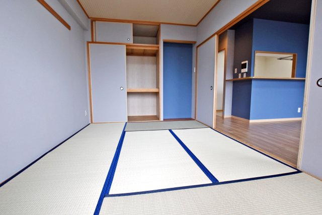 グローバル伊丹昆陽里の和室|隣接した和室をリビングと一体に、書斎や趣味のスペースに、来客時には客間としてなど、使い勝手の良い間取りが日々の生活をより豊かにしてくれます。