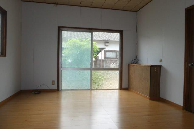 平田宇野貸家（平屋）の内装|洋室