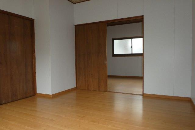 平田宇野貸家（平屋）の洋室
