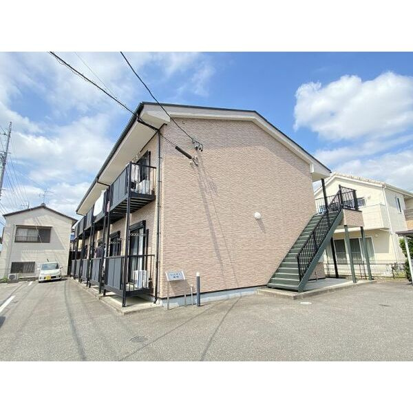 シャルマン森岡の外観