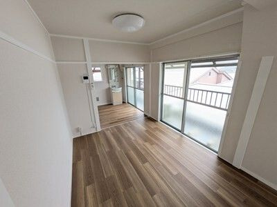 高橋コーポの居間・リビング