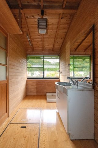 足利市田島町の中古一戸建の洗面所