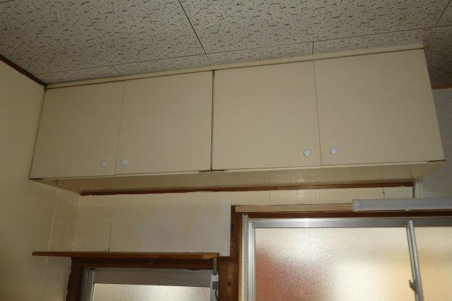 平田宇野貸家（２階建）のキッチン|キッチン上収納