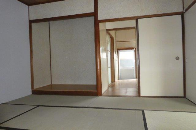 平田宇野貸家（２階建）の和室
