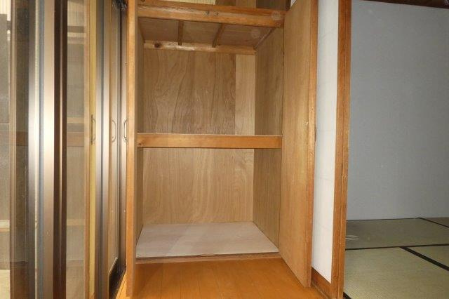 平田宇野貸家（２階建）の収納