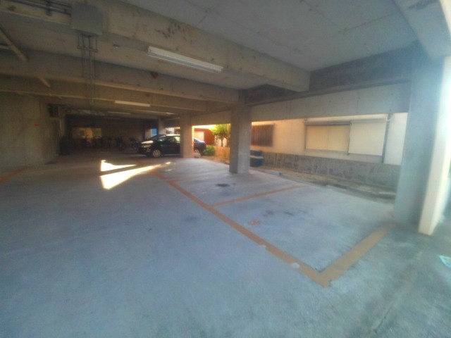 マンションロアの駐車場