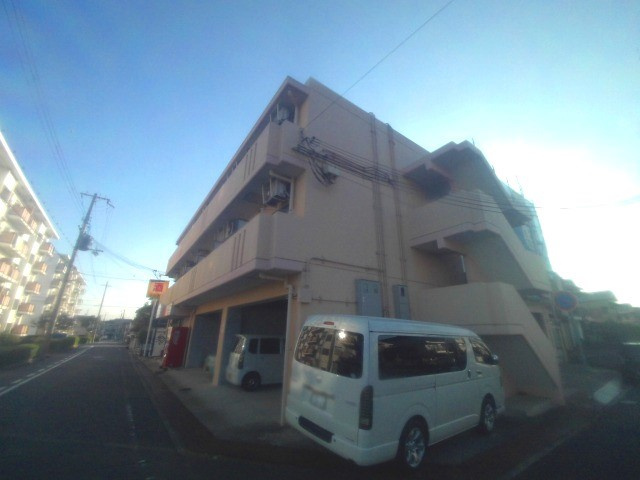 マンションロアの外観