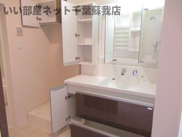 エリティエの洗面所|広い洗面スペース