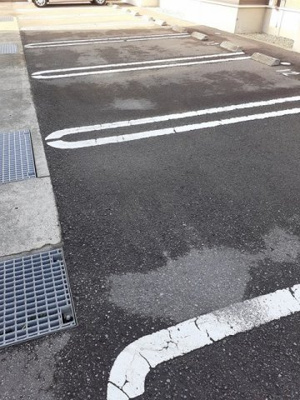 【駐車場】 | ストロベリーガーデンＢ | 駐車場完備です