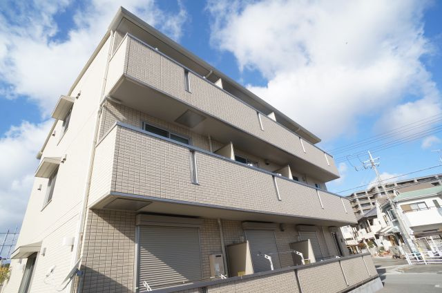 ボヌビー宝塚の外観|１フロア３戸、総戸数９戸のハイツです！