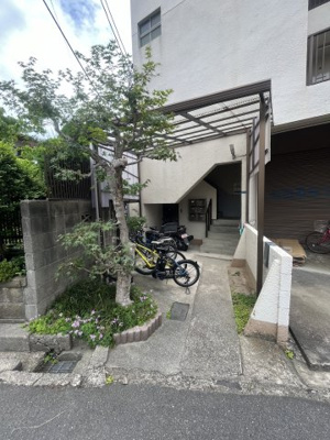 【エントランス】 | 品田ビル