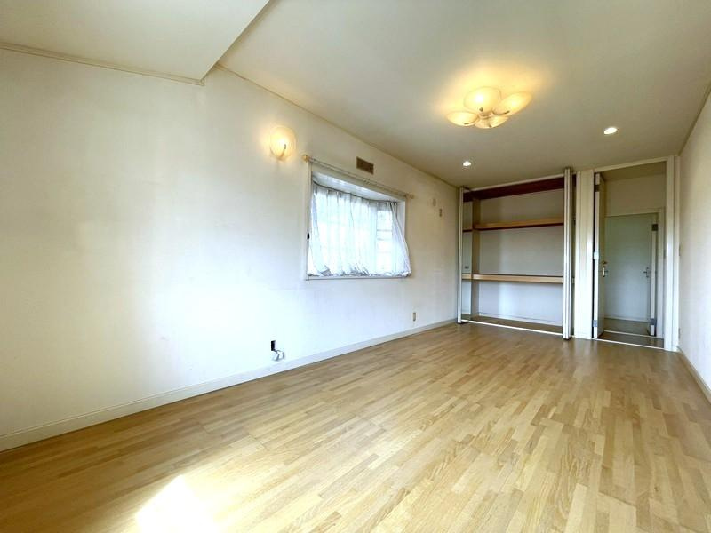 高知市横浜新町1丁目　中古戸建ての洋室