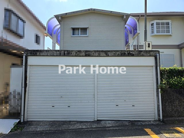 高知市横浜新町1丁目　中古戸建ての駐車場