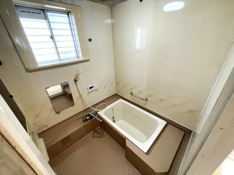高知市横浜新町1丁目　中古戸建ての浴室