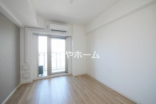 アドバンス大阪ストーリアの居間・リビング