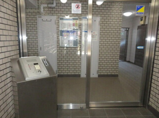 【エントランス】